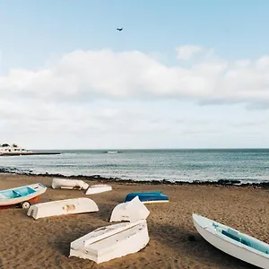 https://la-palmera-fabulosa-casa-lanzarote-playa-honda.puertodelcarmen-hotels.org