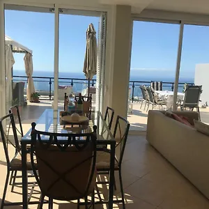 https://villa-flora-costa-adeje.in-canary-islands.com